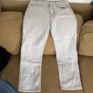 Men’s vintage Wrangler jeans, 33x32.  Grey. Good condition, some wear, no tears.